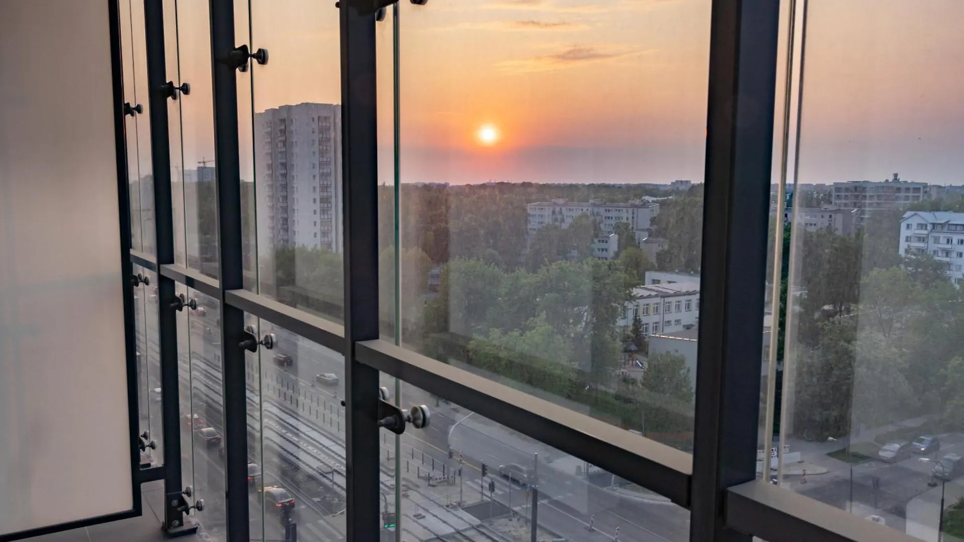 Warszawski Hongkong, Kultowe Miejsce Warsaw Apartment